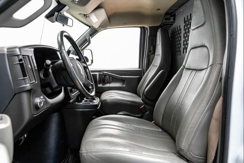 2023 GMC Savana 2500 Work Van