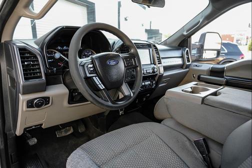 White 2021 Ford F-250 XLT