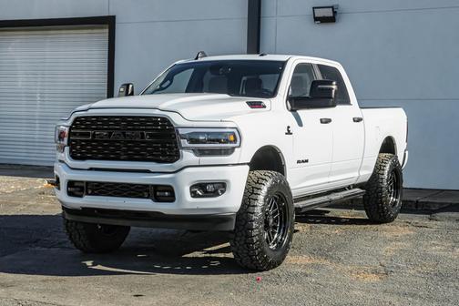 2024 RAM 2500 Big Horn Crew Cab 4x4 6'4' Box