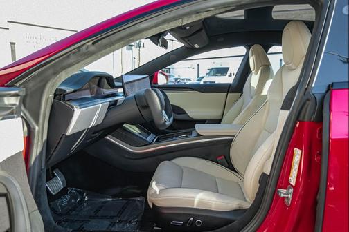 2023 Tesla Model S Plaid