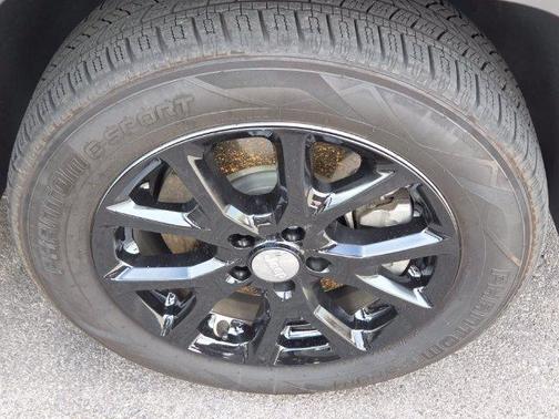 Diamond Black 2018 Jeep Cherokee Latitude