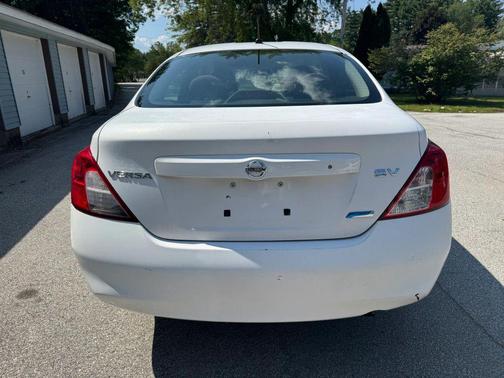 Fresh Powder 2012 Nissan Versa 1.6 S