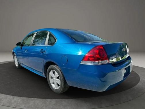 Blue 2010 Chevrolet Impala LT