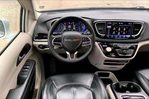 2022 Chrysler Pacifica Touring-L