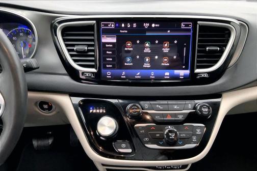 2022 Chrysler Pacifica Touring-L