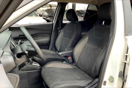 2020 Nissan Kicks S