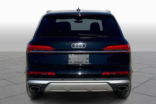 2025 Audi Q7 55 Premium Plus