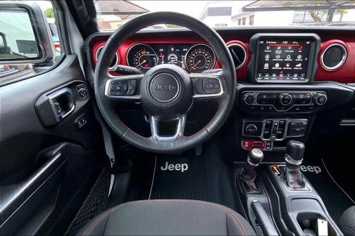 Bright White Clearcoat 2023 Jeep Wrangler Rubicon
