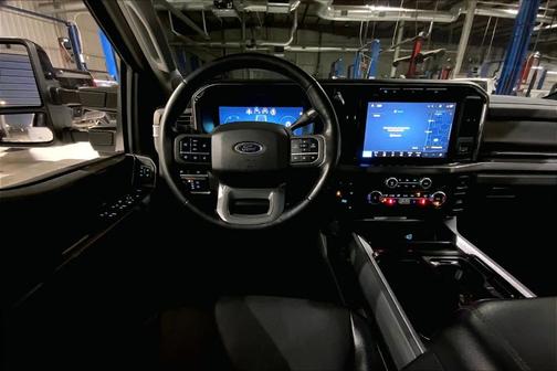 Oxford White 2024 Ford F-250 Lariat