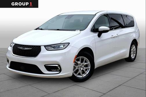 Bright White Clearcoat 2023 Chrysler Pacifica Touring-L