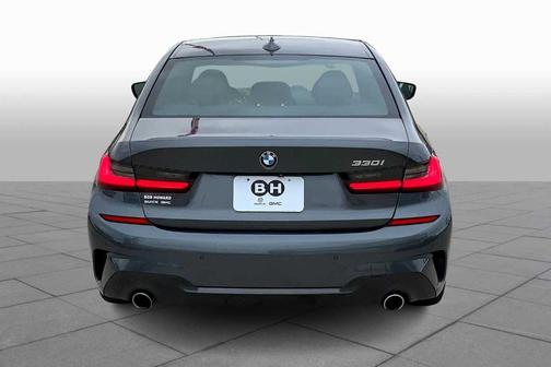 2021 BMW 330 i