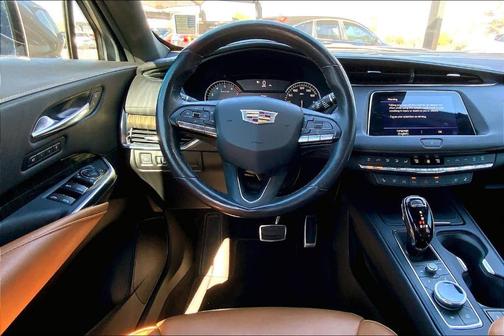 2023 Cadillac XT4 Sport