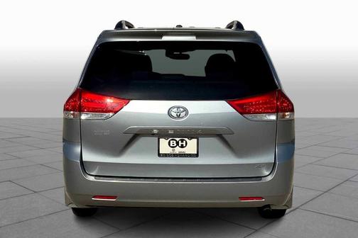 2013 Toyota Sienna XLE