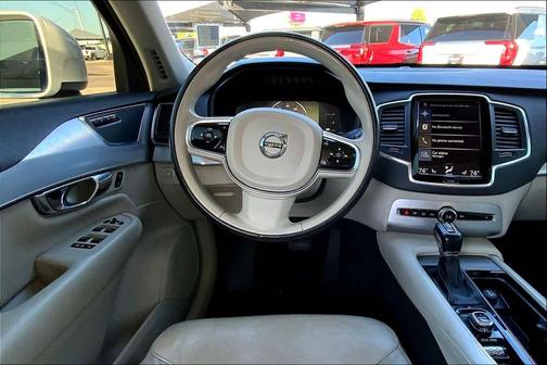 Crystal White Pearl Metallic 2017 Volvo XC90 T5 Momentum