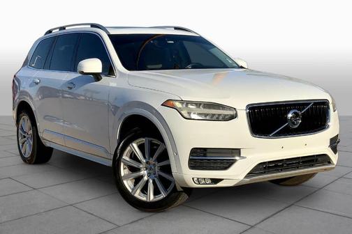 Crystal White Pearl Metallic 2017 Volvo XC90 T5 Momentum