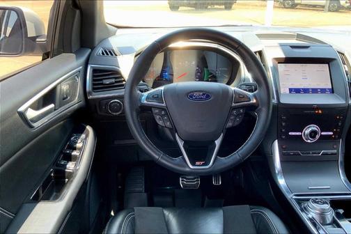 2020 Ford Edge ST