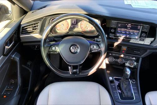 2021 Volkswagen Jetta 1.4T R-Line