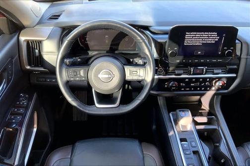 2023 Nissan Pathfinder Platinum