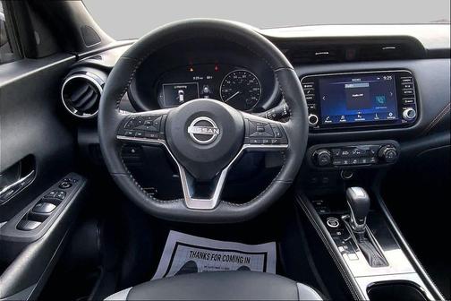 Boulder Gray Pearl 2024 Nissan Kicks SR