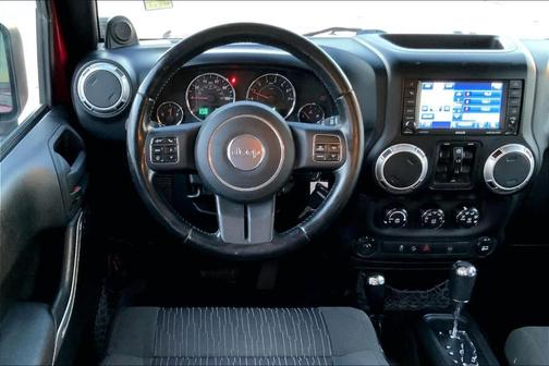 2012 Jeep Wrangler Unlimited Sahara