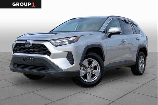 Silver Sky Metallic 2022 Toyota RAV4 Hybrid XLE