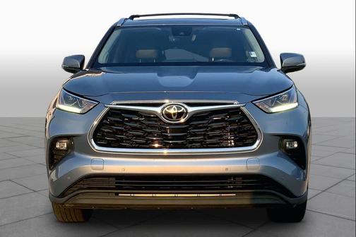 Moon Dust 2021 Toyota Highlander Limited