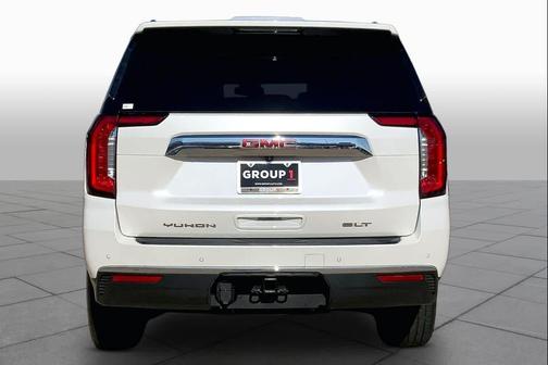 White Frost Tricoat 2023 GMC Yukon XL SLT