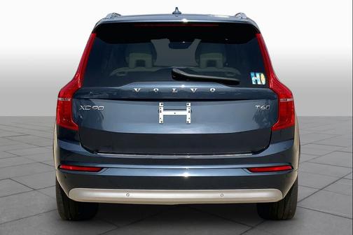 Denim Blue Metallic 2022 Volvo XC90 T6 Momentum