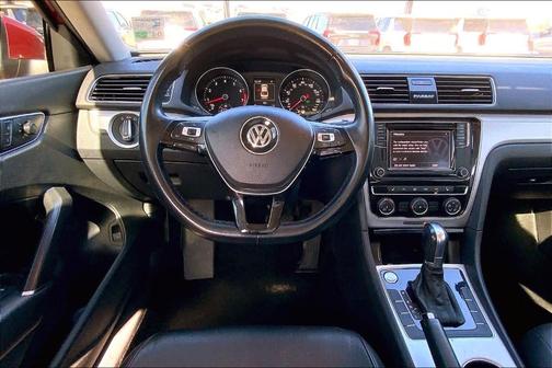 2019 Volkswagen Passat 2.0T Wolfsburg