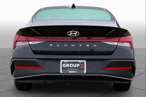 Black 2025 Hyundai ELANTRA SEL Sport