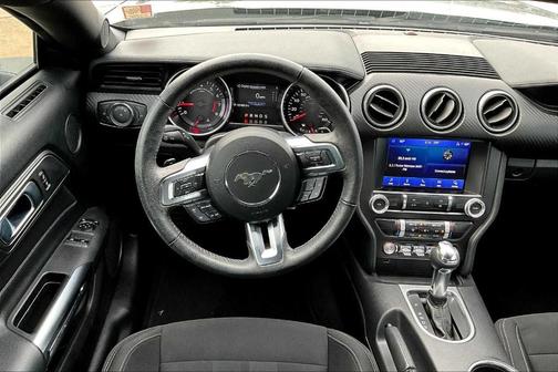 2021 Ford Mustang EcoBoost