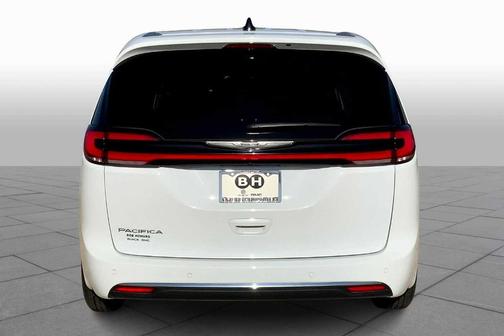 2023 Chrysler Pacifica Touring-L