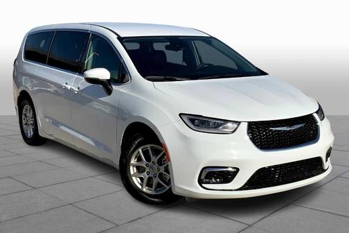 2023 Chrysler Pacifica Touring-L
