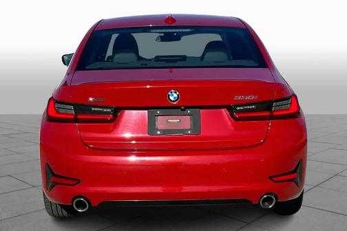 2022 BMW 330 i xDrive