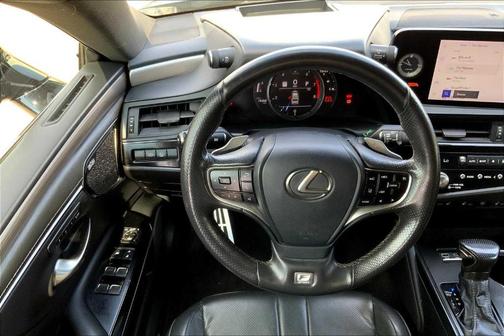2024 Lexus ES 350 F SPORT Handling