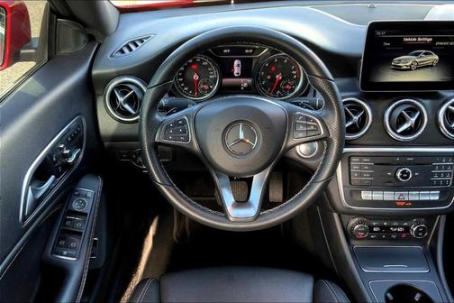 2018 Mercedes-Benz CLA 250 Base 4MATIC
