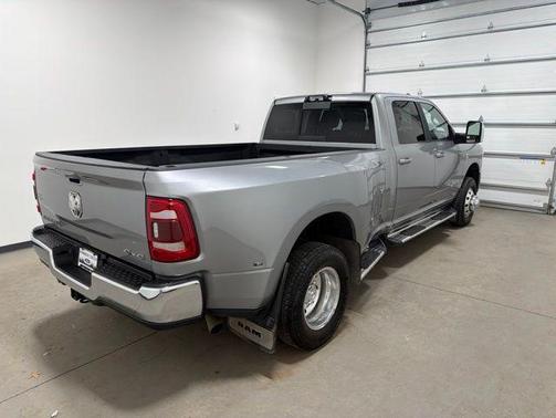 Billet Silver Metallic Clearcoat 2023 RAM 3500 Laramie Crew Cab 4x4 8' Box
