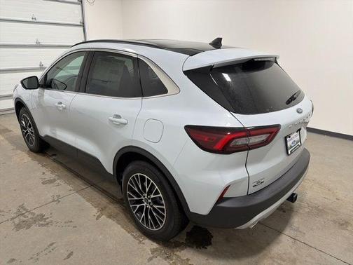 2026 Ford Escape PHEV SE