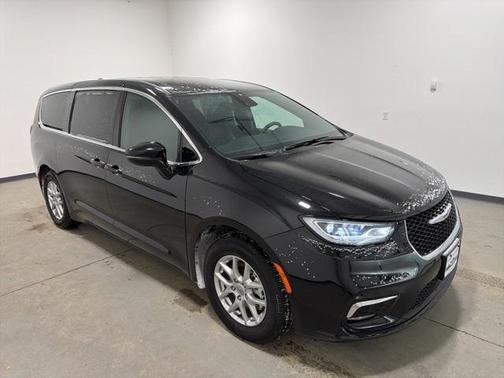 2025 Chrysler Pacifica L