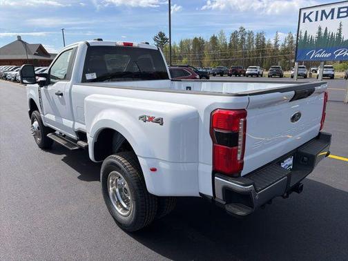 Oxford White 2026 Ford F-350 XLT
