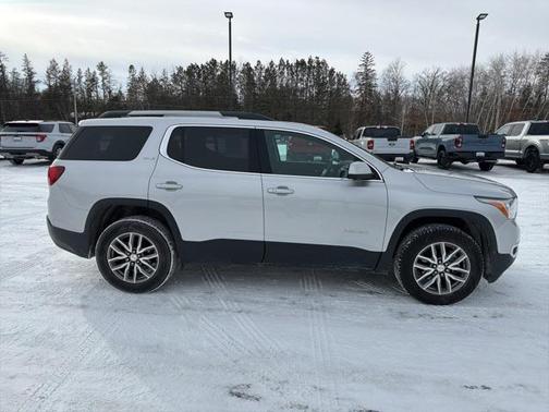 2017 GMC Acadia SLE-2