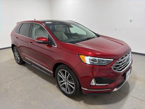 Ruby Red Metallic Tinted Clearcoat 2019 Ford Edge Titanium