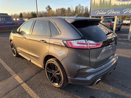 2022 Ford Edge ST