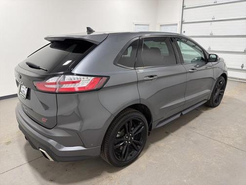 2022 Ford Edge ST