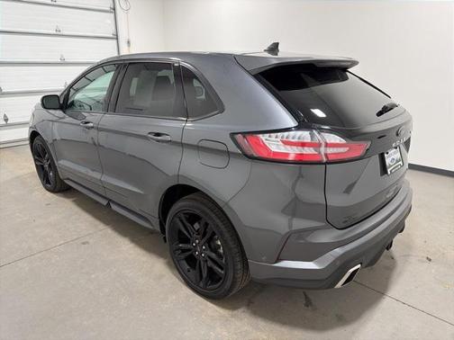 2022 Ford Edge ST