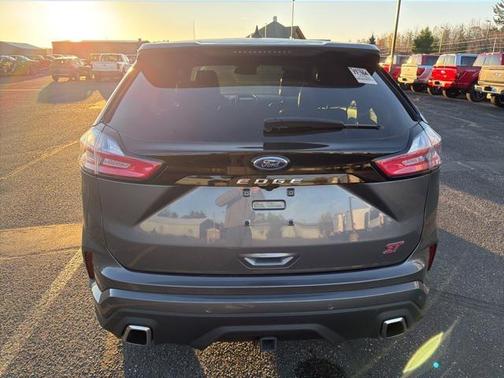 2022 Ford Edge ST