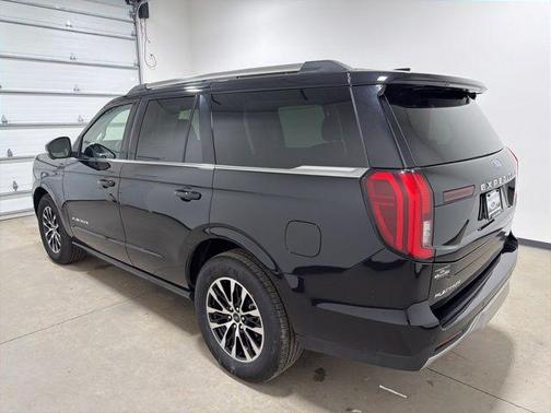 Agate Black Metallic 2025 Ford Expedition Platinum