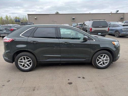 Forged Green Metallic 2024 Ford Edge SEL