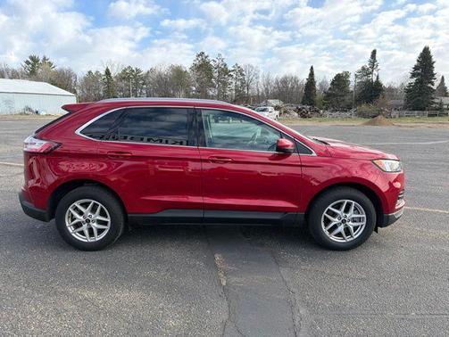 Rapid Red Metallic Tinted Clearcoat 2024 Ford Edge SEL