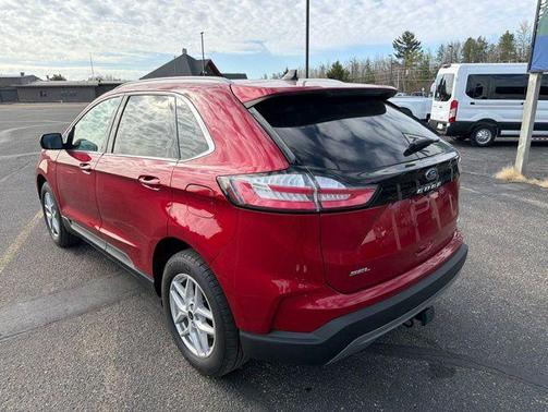 Rapid Red Metallic Tinted Clearcoat 2024 Ford Edge SEL